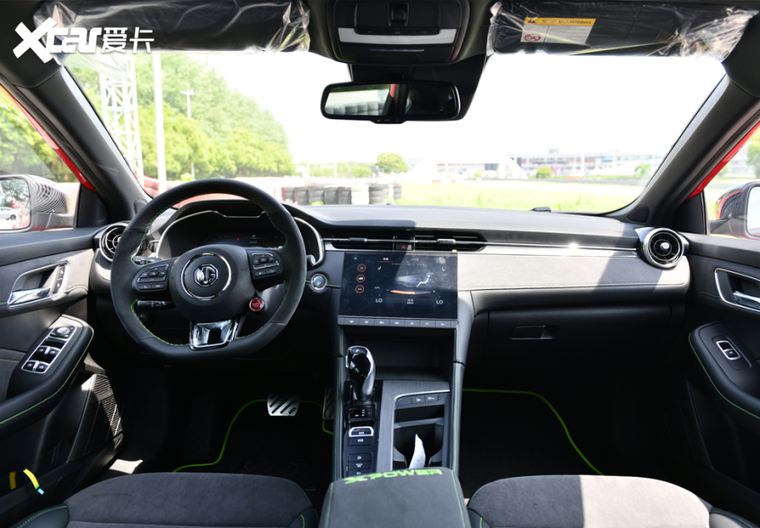 让改装厂无从下手 试驾名爵MG6 XPOWER