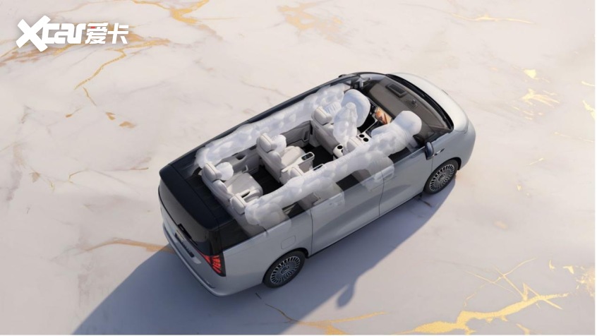 跨界破局吉利银河V9002698万元起开启AI家庭MPV新世代(图6)