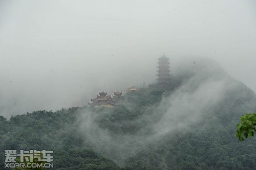 斯柯达4 2团队环湘湖雨中骑行