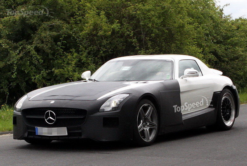 ȥǾSLS AMG Black SeriesܰգûϢǰýٴδĵգ͸¶Ԥƽ2013ʽ۷棬αװSLS AMG Black SeriesܰSLS AMG׼泵Ͳû̫𣬲...