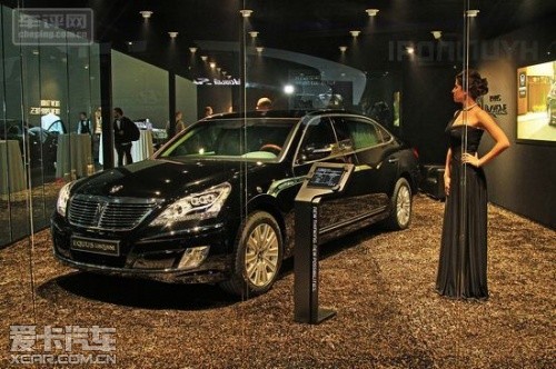 2012年莫斯科车展 模特是车展绝对看点