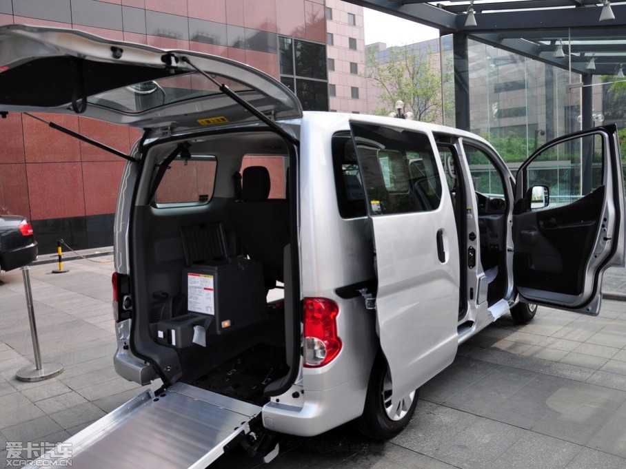 2012걱չղչոŦԼչŦԼδʮΨһָ⳵Լe-NV200綯ڶչ̨ϣǽչ֣ղ׿ԶCDVͣ˧2.0LԶ콢棻˧1.6LZD30Ҳչ