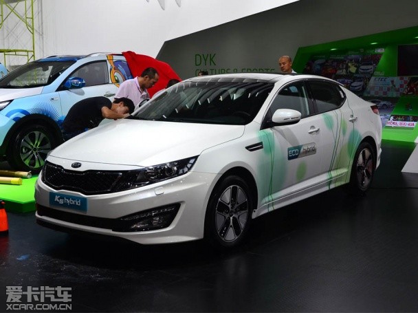 2013成都车展探馆:起亚K5混合动力版