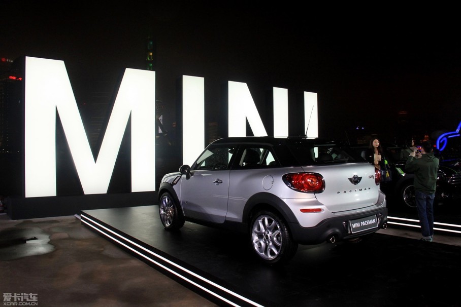   
316գMINI PACEMANʽڷMINI PACEMANλΪSUVͣݴطĲͬΪCOOPERCOOPER SϵУֱƥ1.6L1.6Tƥ6һ䡣MINI PACEMANͬʱĻΪMINI PACEMAN΢Сļ¼ƬѼ...