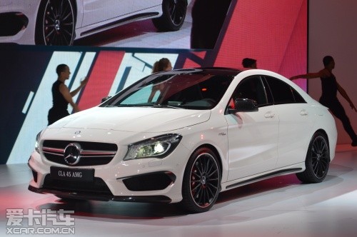 奔驰CLA45 AMG