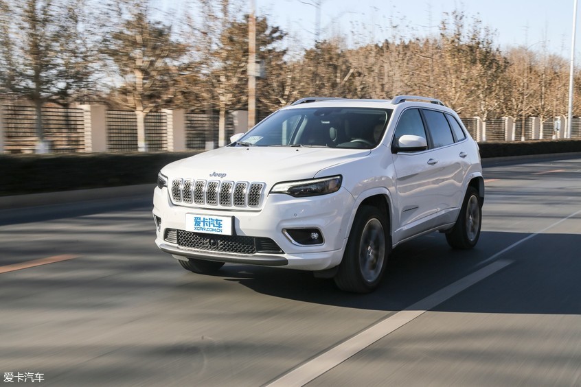 Jeep自由光