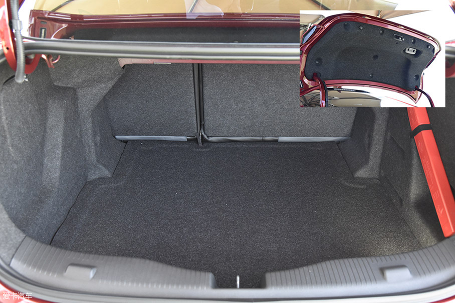 上汽通用雪佛蘭2017款科魯茲三廂