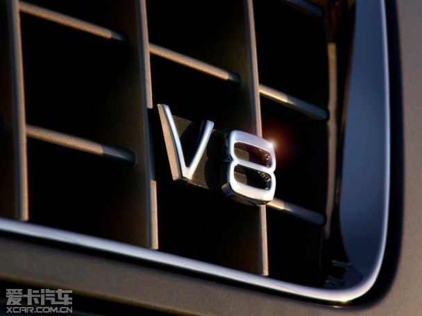 v8