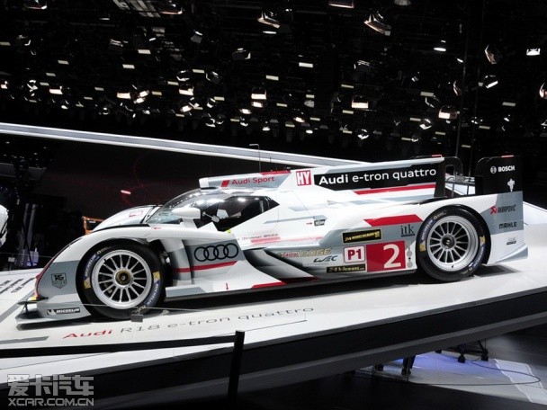 R18 e-tron quattro