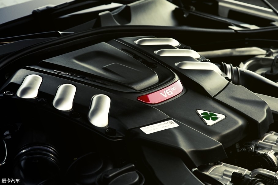 9l v6双涡轮增压发动机也是源自赛道的产物.