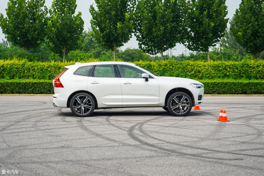 XC60