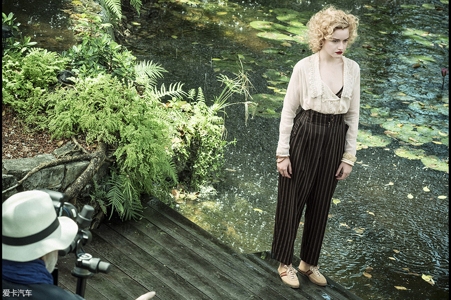 櫡ɣJulia Garner Լݵİ˹¡Astrid Eika ֱһλֲӰʦ櫣һλģأ˹£