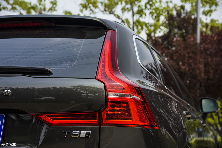 沃尔沃XC60/宝马X3