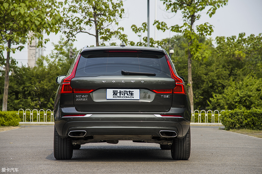 沃尔沃XC60/宝马X3