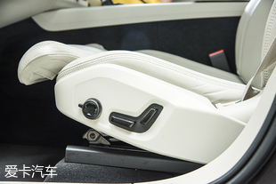 沃尔沃XC60/宝马X3