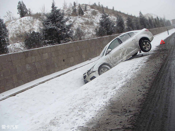 雪天行车