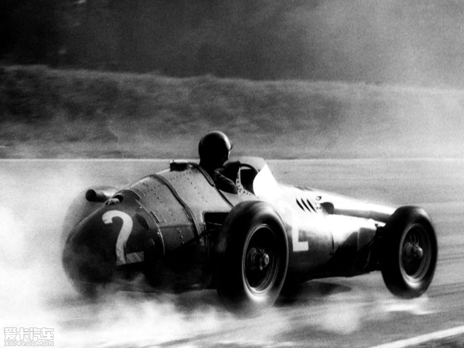1911624գ•Ŧ•(Juan Manuel Fangio)ڰ͢һΪBalcarceС򣬸ĸǹˡ