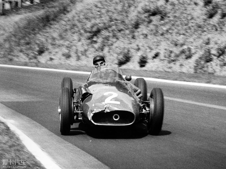 1911624գ•Ŧ•(Juan Manuel Fangio)ڰ͢һΪBalcarceС򣬸ĸǹˡ