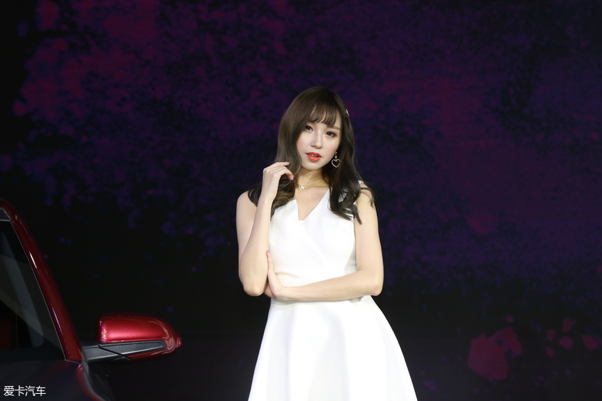 2019成都车展美女 2019成都车展美女