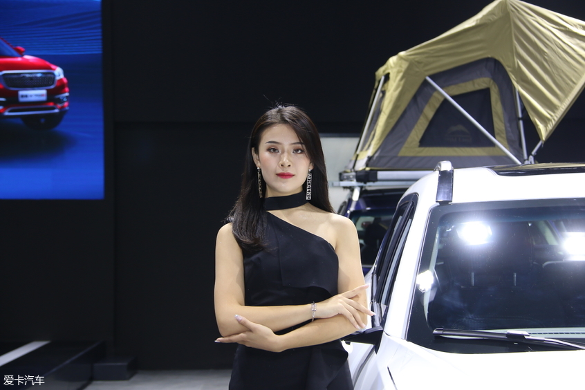2019成都车展美女 2019成都车展美女