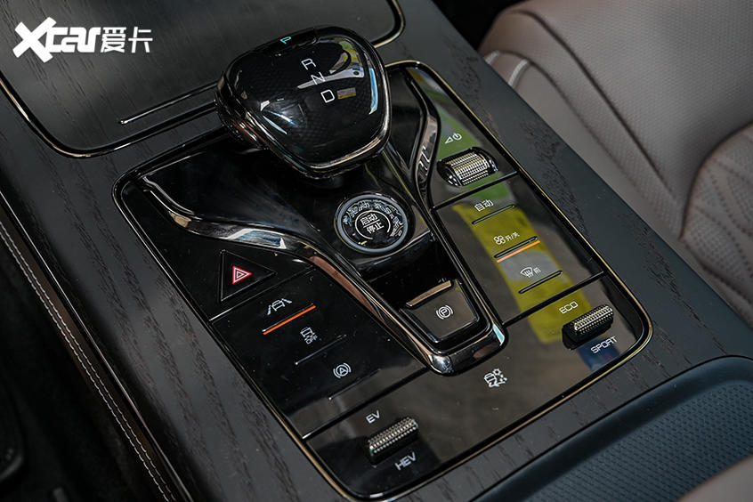 實拍比亞迪漢DM