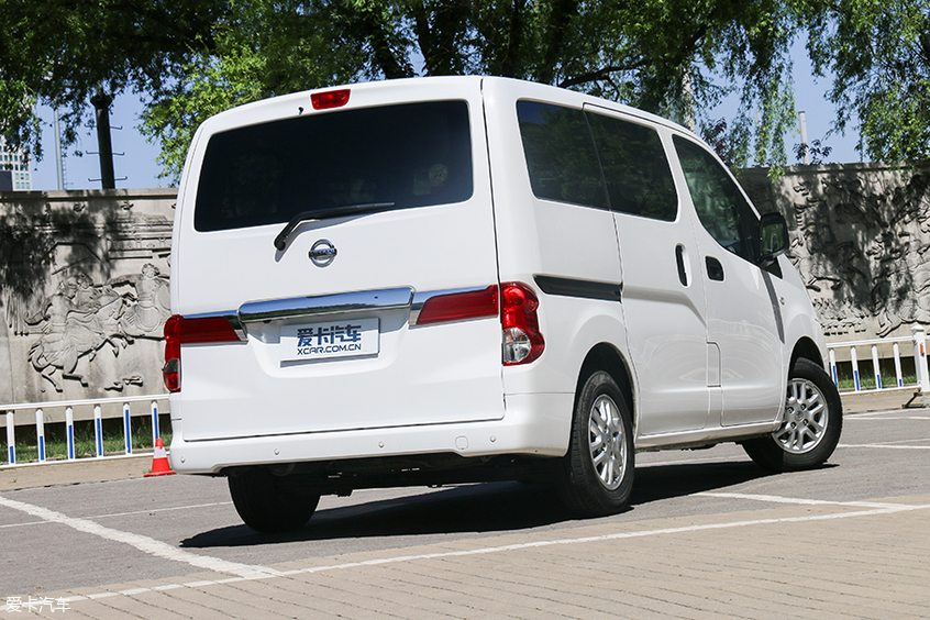 NV200