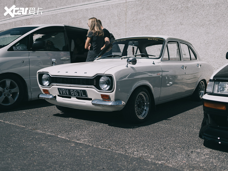 ȻڶĸװƷ⣬cars &amp; coffeeΪ䳵Ԥչʾ̨̨ϵеĸEscort MkI 1300GT1968꣬˸˶ͳ״γԣ䱸1.3L Kent OHVṩ55kW75Ķڸضԣ̨ŷǷʷ壬ڵʱMini Cooperľ֣Ϊؽ˷ʡ