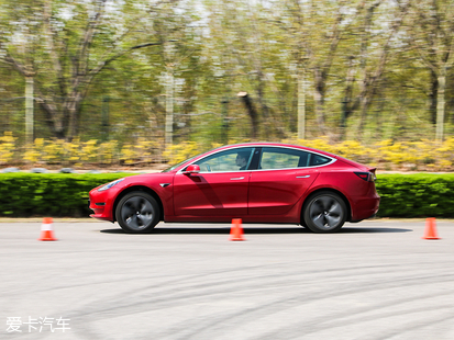 特斯拉；Model 3；评测；纯电动车