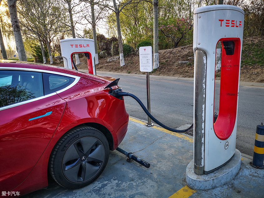 特斯拉；Model 3；评测；纯电动车