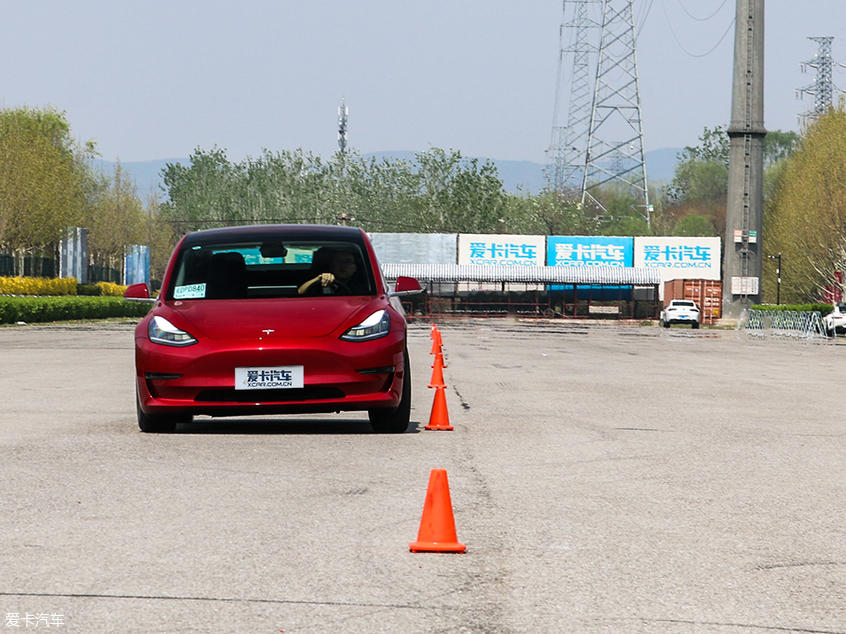 特斯拉；Model 3；评测；纯电动车