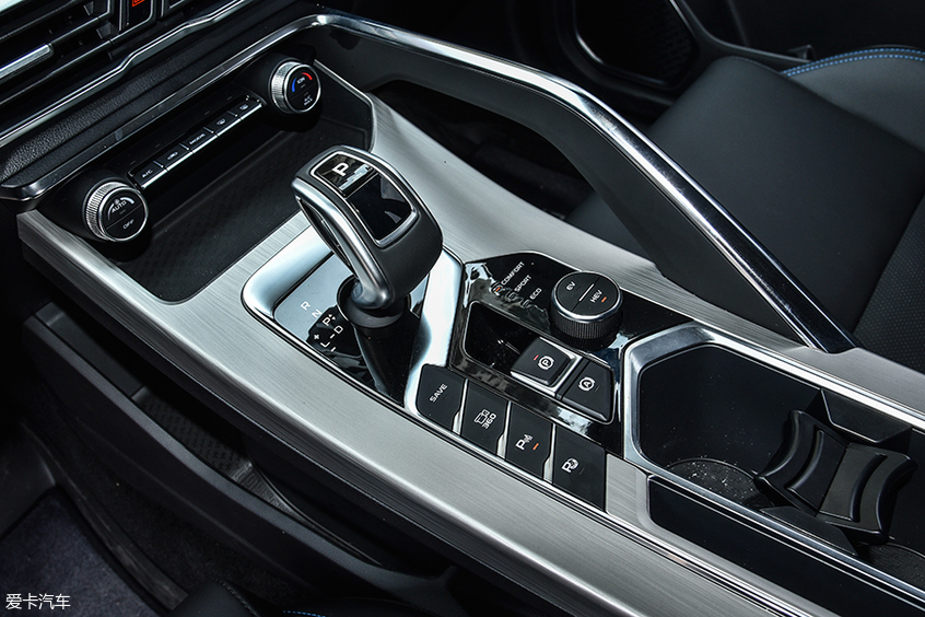 吉利繽越PHEV；插電式混合動力；吉利SUV；純電續航