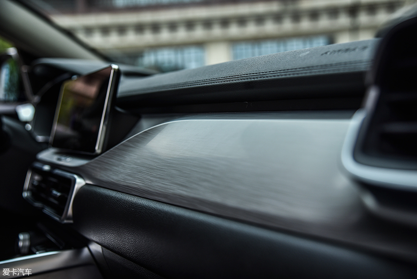 吉利繽越PHEV；插電式混合動力；吉利SUV；純電續航