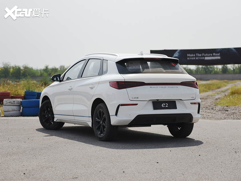 比亚迪e2;