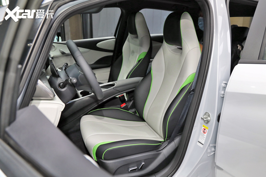 實拍比亞迪海豚