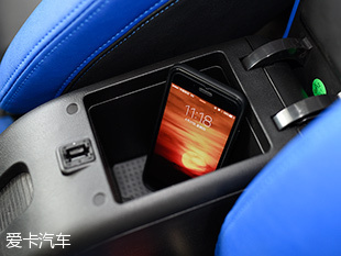 靜態(tài)體驗北汽新能源EX200