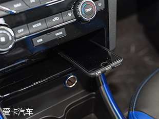 靜態(tài)體驗北汽新能源EX200