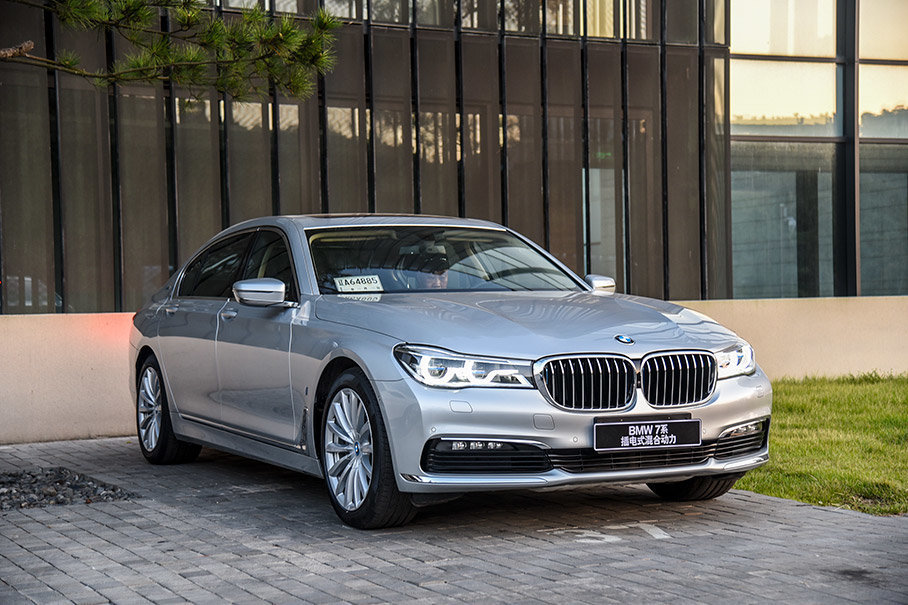 BMW 740LeʻȤ׿ԽԣԼڴ綯ģʽµĻŷųгС