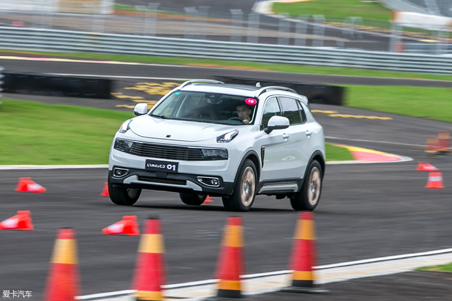 領(lǐng)克01全解析