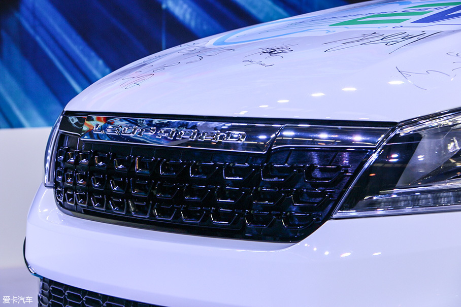 實(shí)拍獵豹CS9 EV