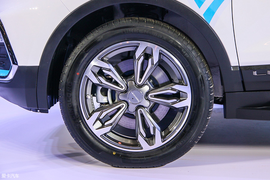 實(shí)拍獵豹CS9 EV