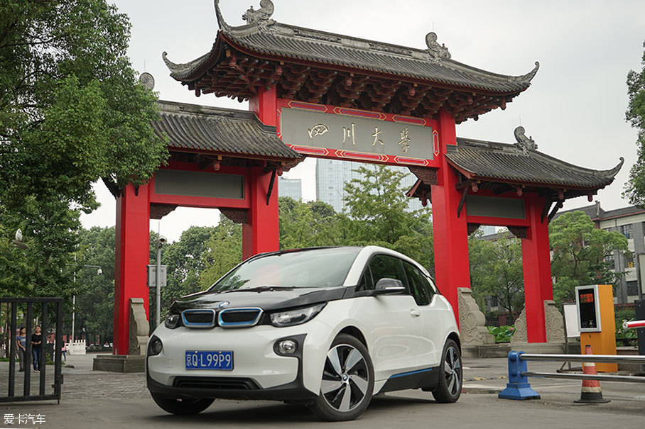 ڳɶŵִϵĳʻһ綯BMW i3ڶҰ֮Уһָأ