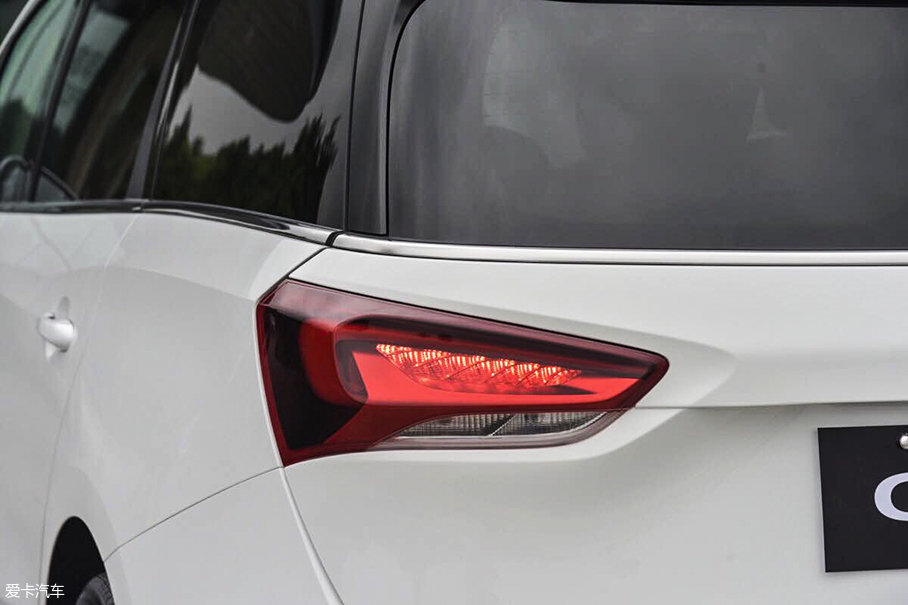 上汽通用別克GL6