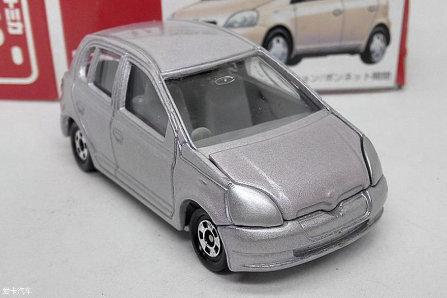 TOMICA