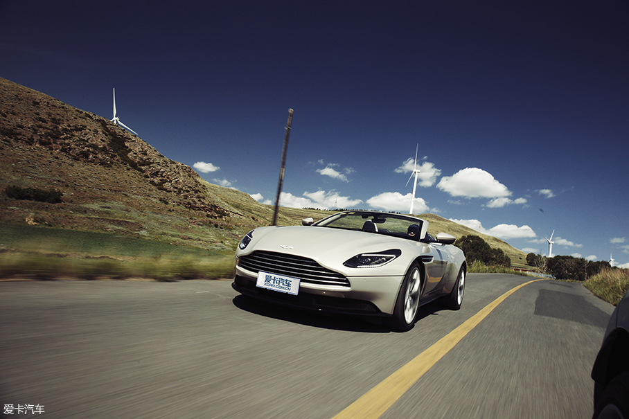 七月敞篷天