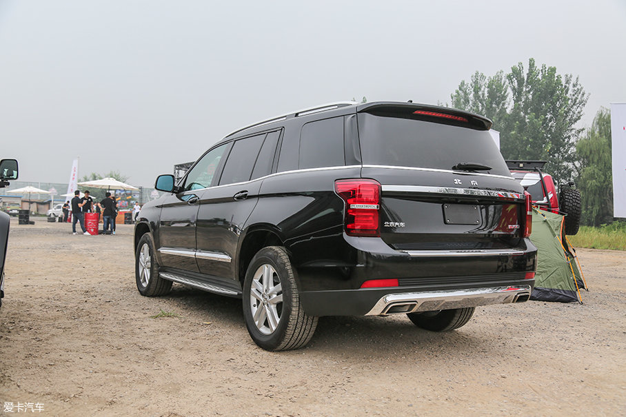 Jeep与奔驰的混合体爱卡实拍北京BJ90