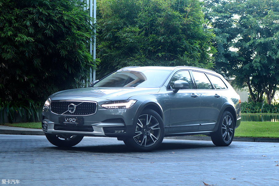 2019֠ V90 T5 AWD 