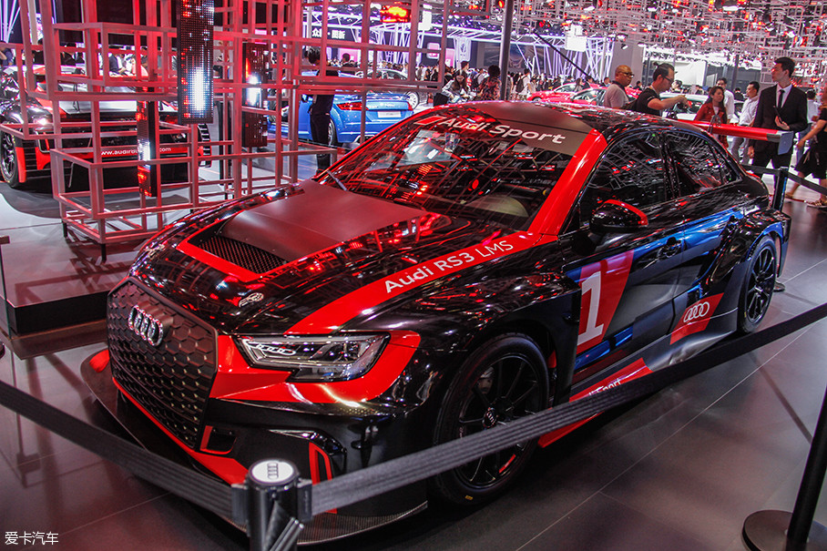 RS 3 LMS Racecarĳ׼ӿš⣬³ϴصĸ˫ѹܹﵽ243kW(330Ps)ٹʱΪ4.5s