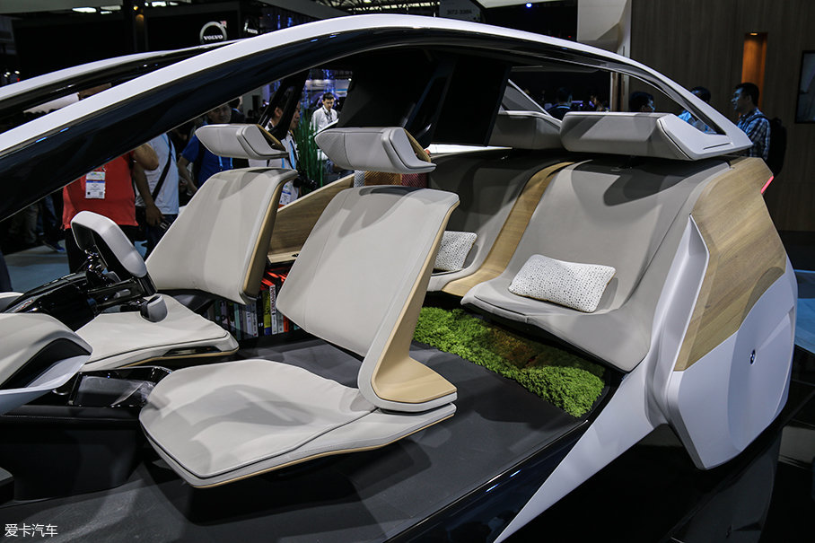 BMW i未来概念座舱