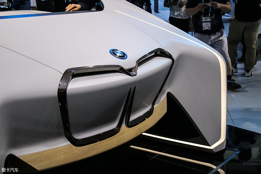 BMW i未来概念座舱
