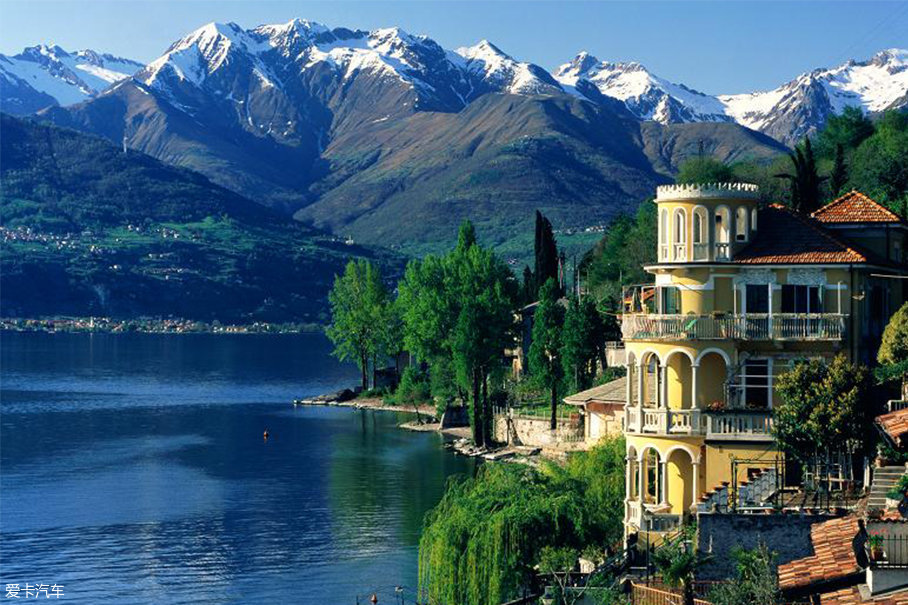 科莫湖是意大利北部著名旅游度假景区,风景秀丽,慕名而去的游客络绎不